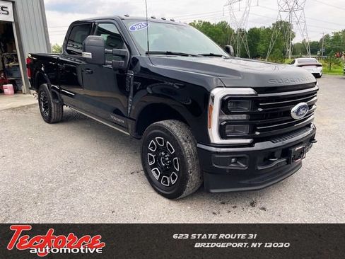 Used 2025 Ford F250 Platinum AWD/4WD image 1