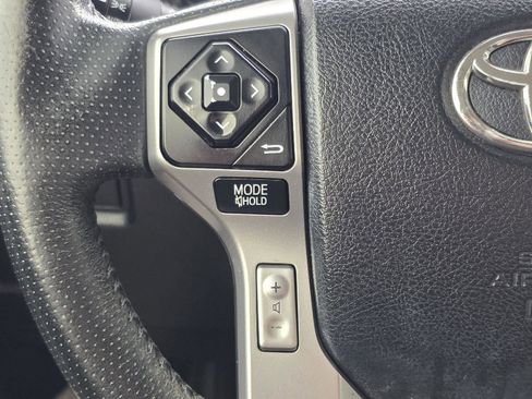 Used 2014 Toyota 4Runner Limited image 12