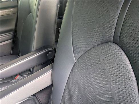 Used 2021 Toyota Highlander Platinum AWD/4WD image 15