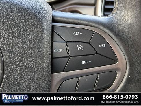 Used 2018 Jeep Grand Cherokee Limited image 29