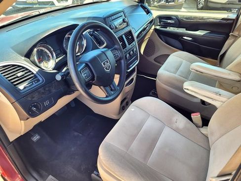 Used 2015 Dodge Grand Caravan American Value Package FWD image 10