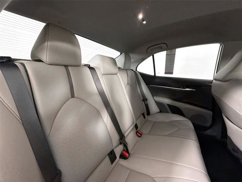 Certified 2022 Toyota Camry XLE image 39