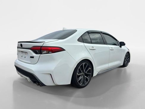 Used 2022 Toyota Corolla XSE FWD image 5