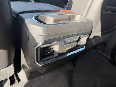 Used 2024 GMC Sierra 2500 Denali Ultimate image 11