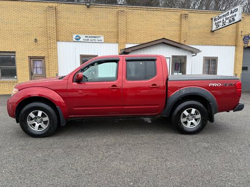 Used 2012 Nissan Frontier PRO-4X image 2