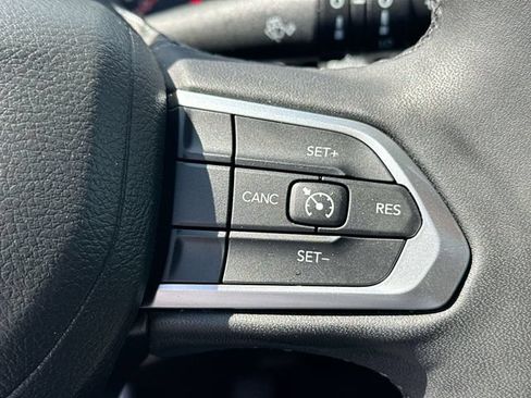 Used 2023 Jeep Compass Latitude w/ Sun and Sound Group AWD/4WD image 41