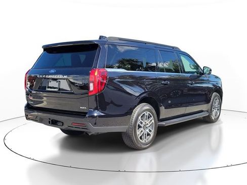 Used 2025 Ford Expedition Max Active AWD/4WD image 4