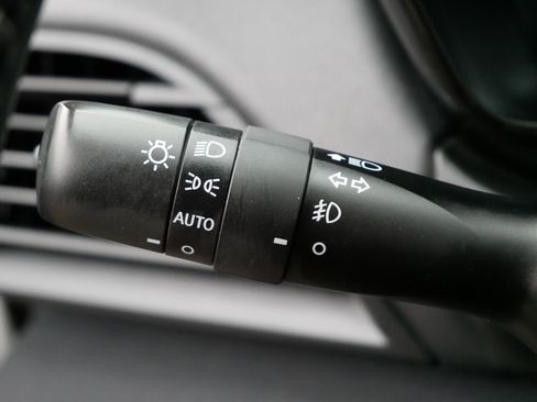 Used 2024 Subaru Outback Premium image 33