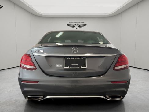 Used 2019 Mercedes-Benz E 300 image 4
