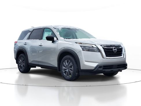 New 2025 Nissan Pathfinder S image 1