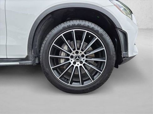 Used 2020 Mercedes-Benz GLC 300 4MATIC Coupe image 9