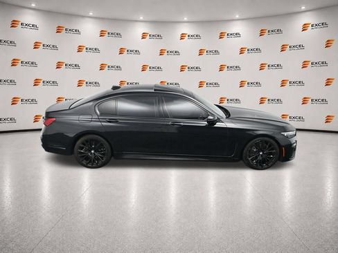 Used 2022 BMW 740i w/ M Sport Package RWD image 67