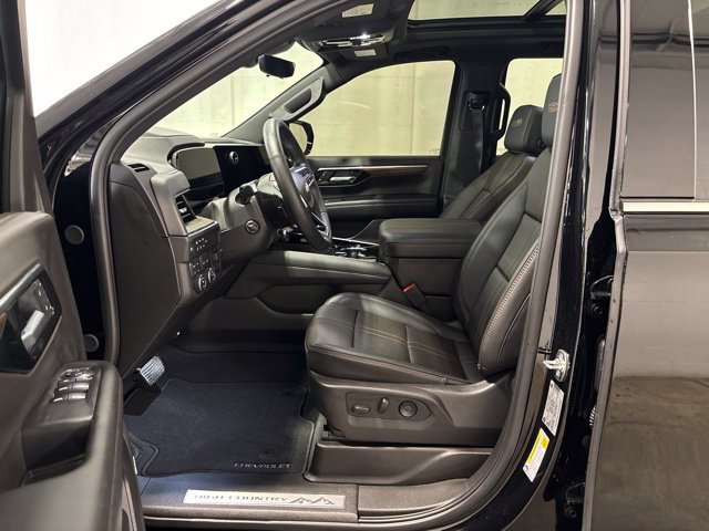 Used 2026 Chevrolet Tahoe High Country AWD/4WD image 15