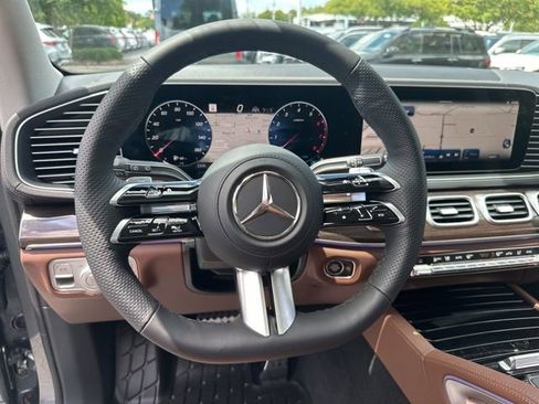 New 2026 Mercedes-Benz GLS 450 4MATIC image 17