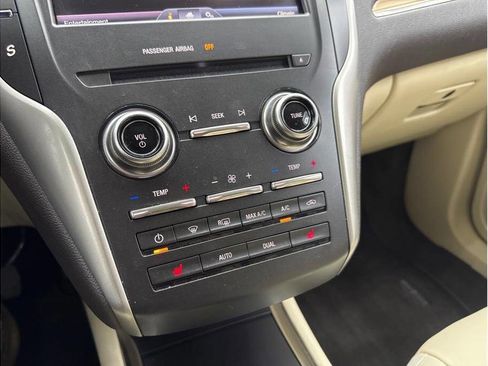 Used 2015 Lincoln MKC FWD w/ Equipment Group 101A Select image 13