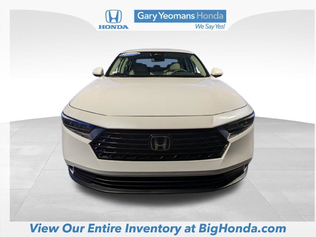 Used 2024 Honda Accord EX image 11