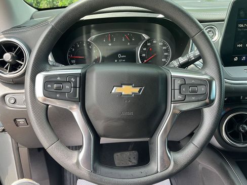 Used 2025 Chevrolet Blazer LT AWD/4WD image 13