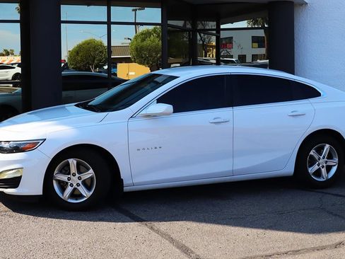 Used 2020 Chevrolet Malibu LS FWD image 4