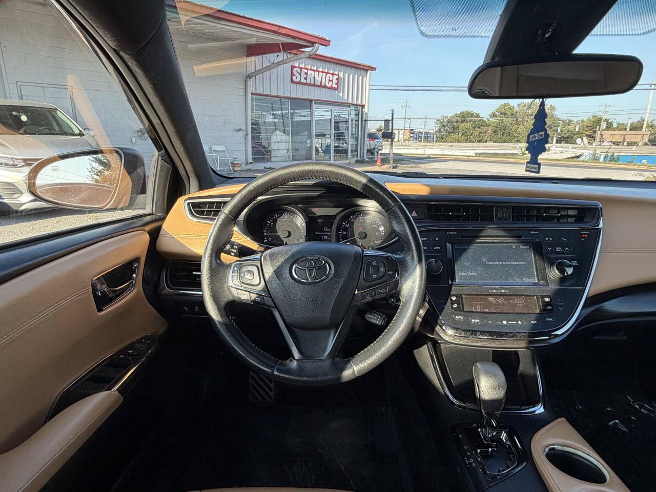 Used 2018 Toyota Avalon XLE FWD image 20