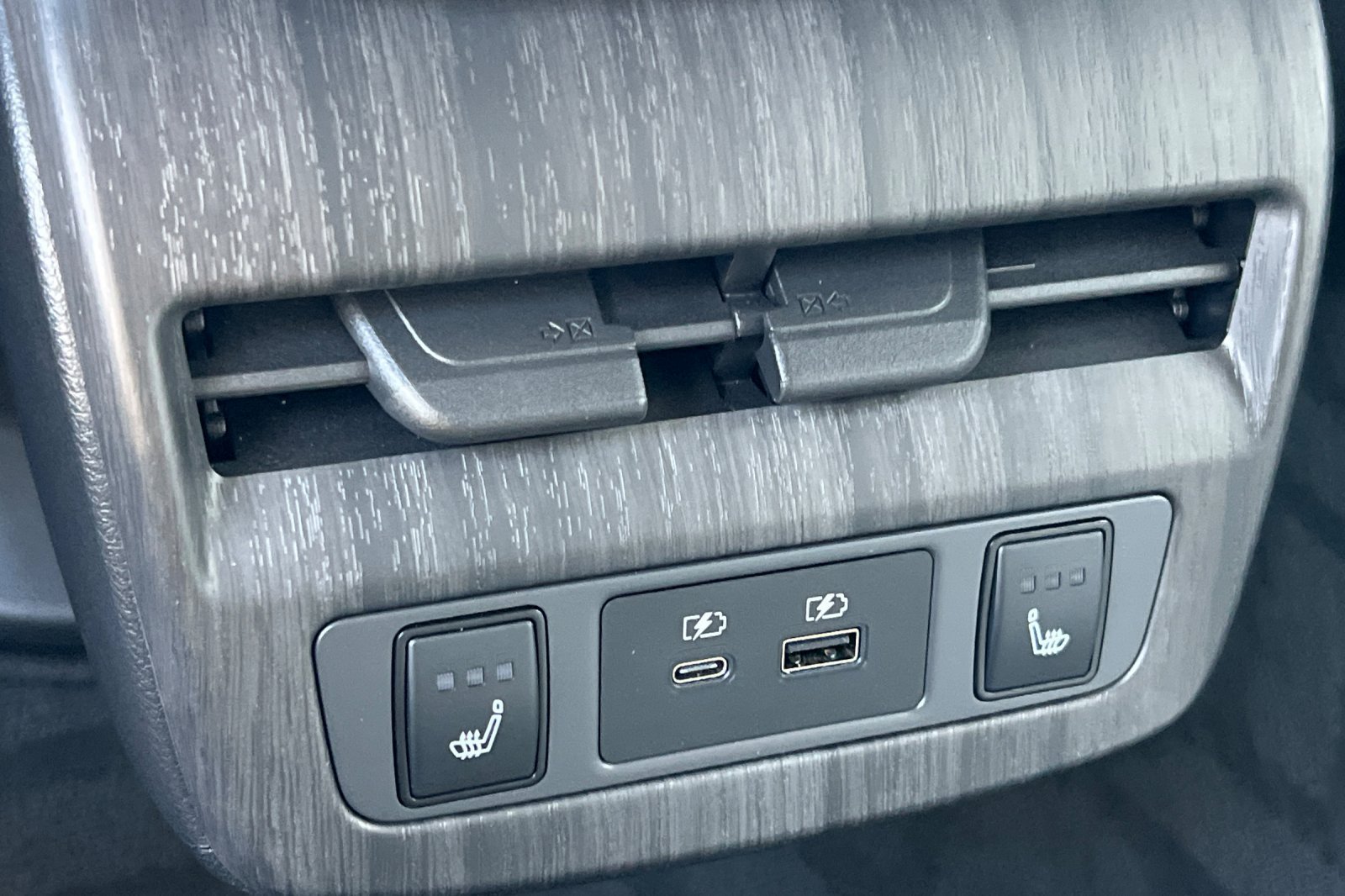 Certified 2023 Nissan Ariya FWD image 14