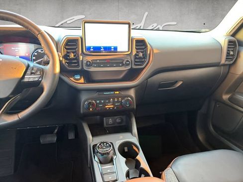 Used 2023 Ford Bronco Sport Outer Banks w/ Tech Package AWD/4WD image 3