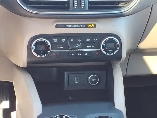 Used 2020 Ford Escape Titanium AWD/4WD image 14