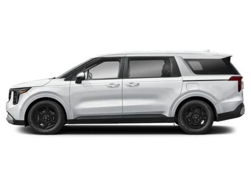 Used 2025 Kia Carnival FWD image 3
