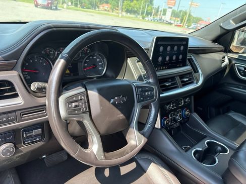 Used 2021 Chevrolet Tahoe Z71 w/ Z71 Signature Package AWD/4WD image 4