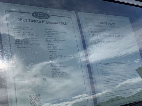 Used 2023 Toyota Highlander XLE image 39