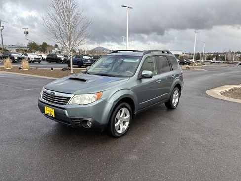 Used 2010 Subaru Forester 2.5XT Limited w/ Popular Equipment Group 1A image 10
