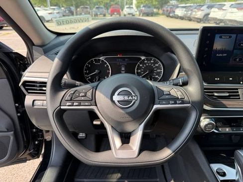 New 2026 Nissan Altima 2.5 SV w/ SV Special Edition Package FWD image 18