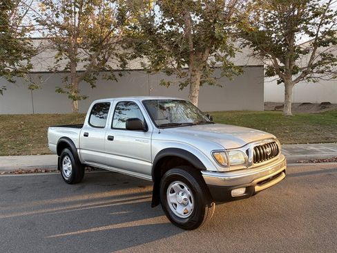 Used 2003 Toyota Tacoma PreRunner RWD image 10