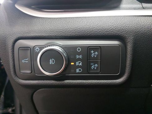 Used 2022 Ford Explorer XLT w/ Equipment Group 202A AWD/4WD image 28
