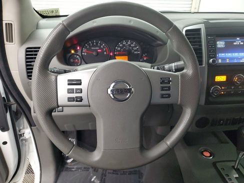 Certified 2020 Nissan Frontier SV image 22