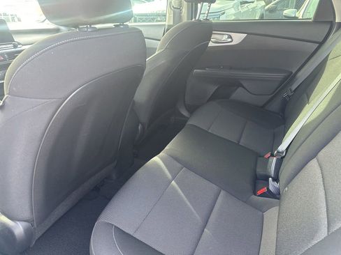 Used 2023 Kia Forte LXS w/ LXS Technology Package image 8