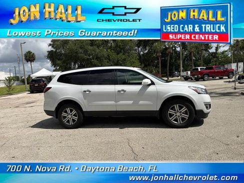 Used 2017 Chevrolet Traverse LT AWD/4WD image 14