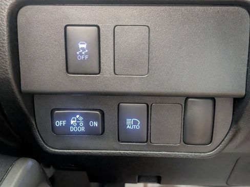 Used 2021 Toyota Tacoma SR5 RWD image 14