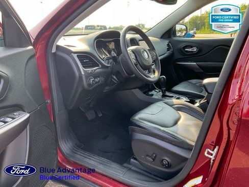 Used 2021 Jeep Cherokee Latitude Lux w/ Comfort/Convenience Group AWD/4WD image 7