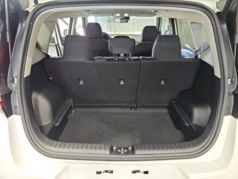 Certified 2025 Kia Soul LX w/ LX Technology Package FWD image 12