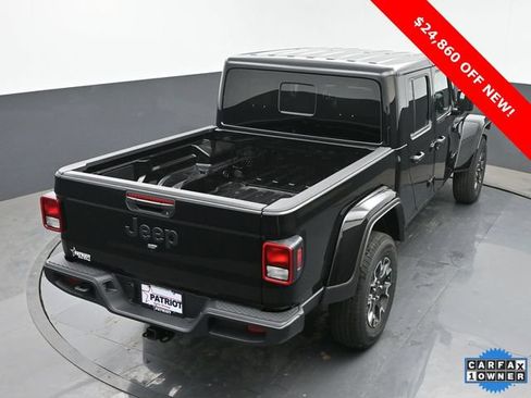 Used 2025 Jeep Gladiator Sport w/ Premium Package AWD/4WD image 38