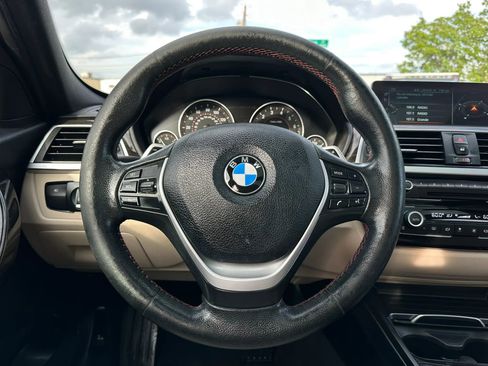 Used 2017 BMW 330i xDrive Wagon AWD/4WD image 29