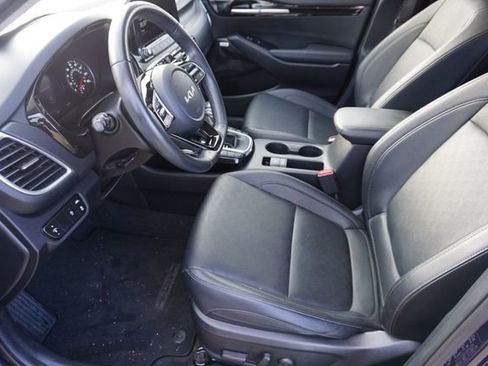 Used 2023 Kia Seltos SX image 11