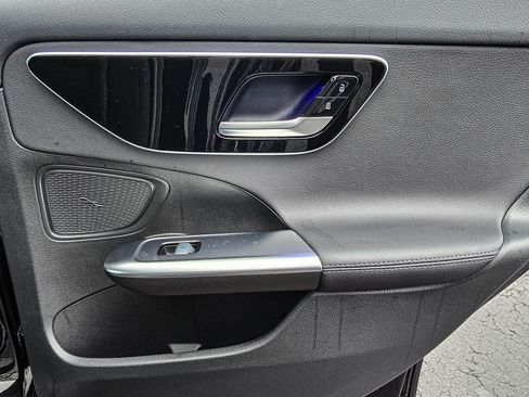 Used 2025 Mercedes-Benz C 300 4MATIC Sedan image 33