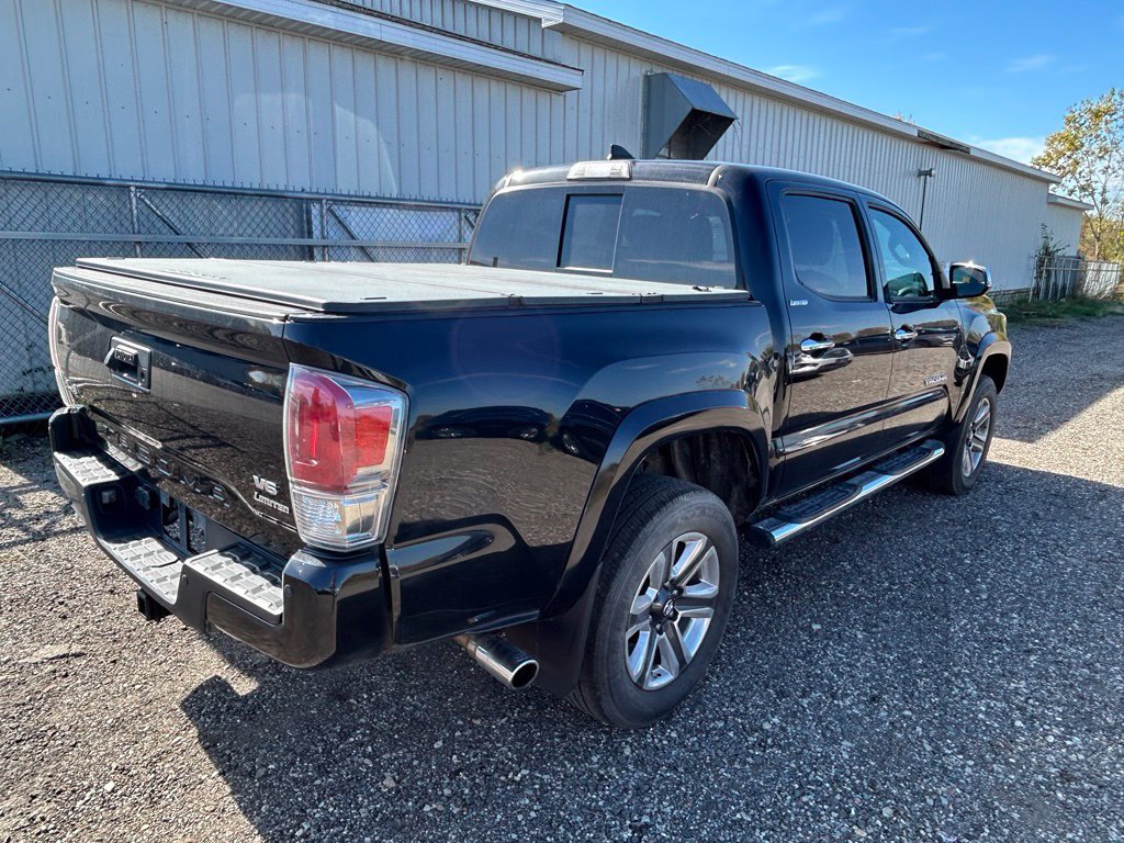 Used 2019 Toyota Tacoma Limited AWD/4WD image 8