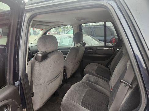 Used 2008 GMC Envoy SLE w/ Sun And Sound Package image 2
