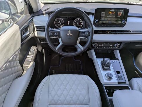 Used 2023 Mitsubishi Outlander SEL AWD/4WD image 21