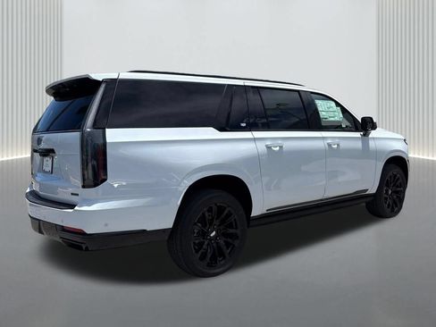 New 2026 Cadillac Escalade ESV Sport w/ LPO, ONYX Package AWD/4WD image 5