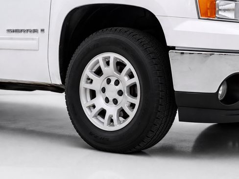 Used 2008 GMC Sierra 1500 SLE w/ Power Pack Plus AWD/4WD image 9