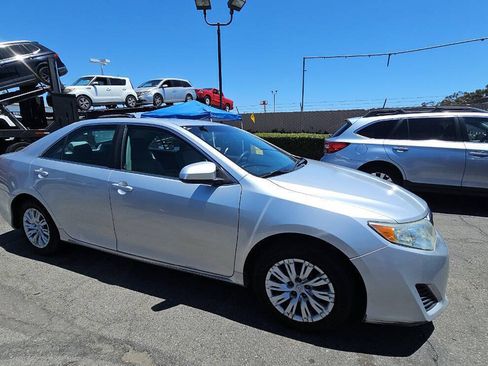 Used 2012 Toyota Camry LE FWD image 1
