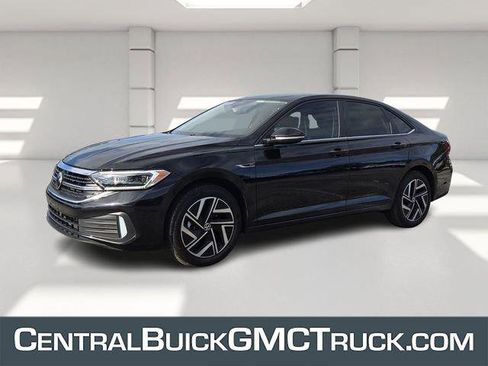 Used 2023 Volkswagen Jetta SEL image 1